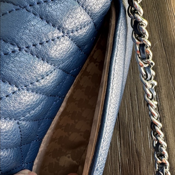 Karl Lagerfeld Paris Agyness crossbody in marine blue pebbled leather, EUC - Picture 6 of 13